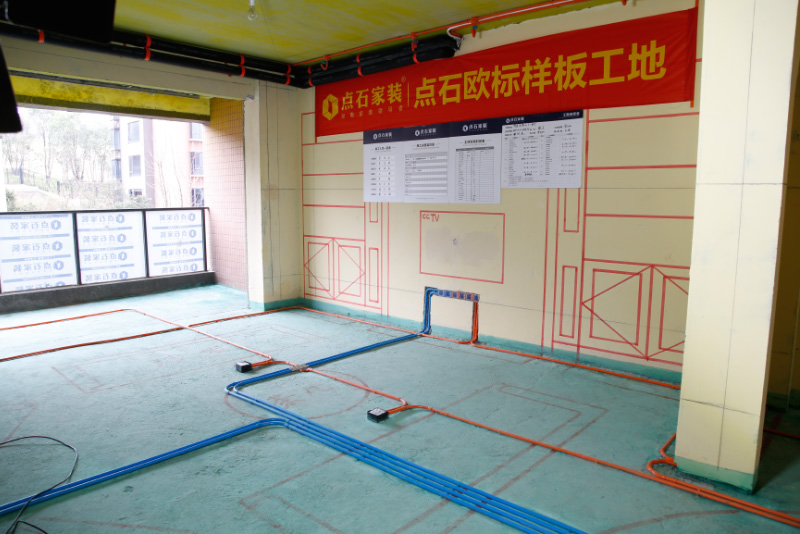 ���b����չʾ